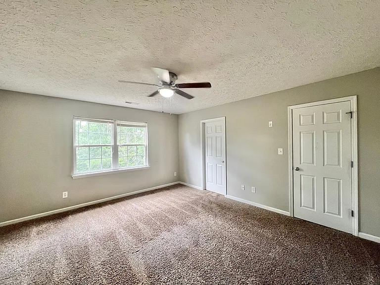 2019 Spring Creek Dr — Photo 24