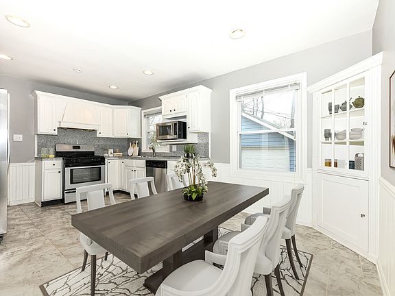 5th image of 6343 Evanston Ave