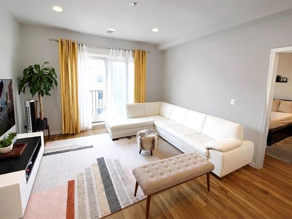5th image of 108 Monroe St APT 5C