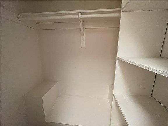 5th image of 344 SE 11th Ave #18
