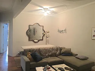 Rented by R New York