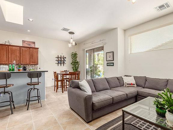 5th image of 2215 W Night Air Ln