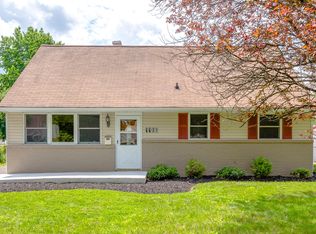 1100 Dolores Ln, Croydon, PA 19021