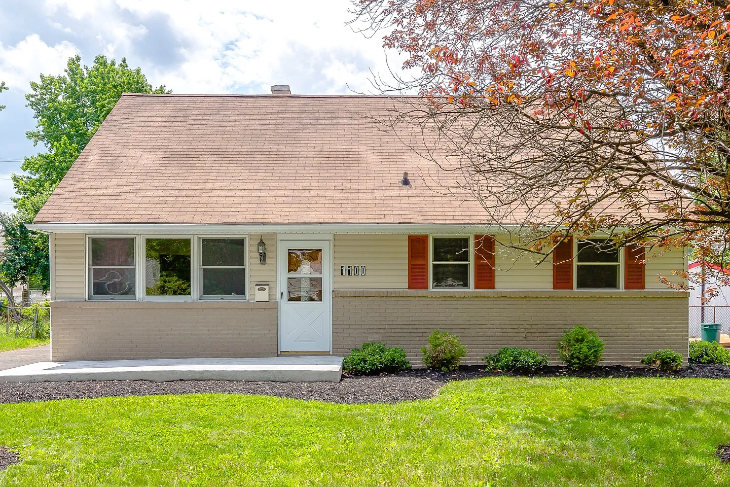 1100 Dolores Ln photo 1