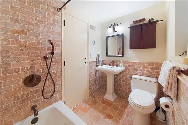 Sold by KG Properties | media 26