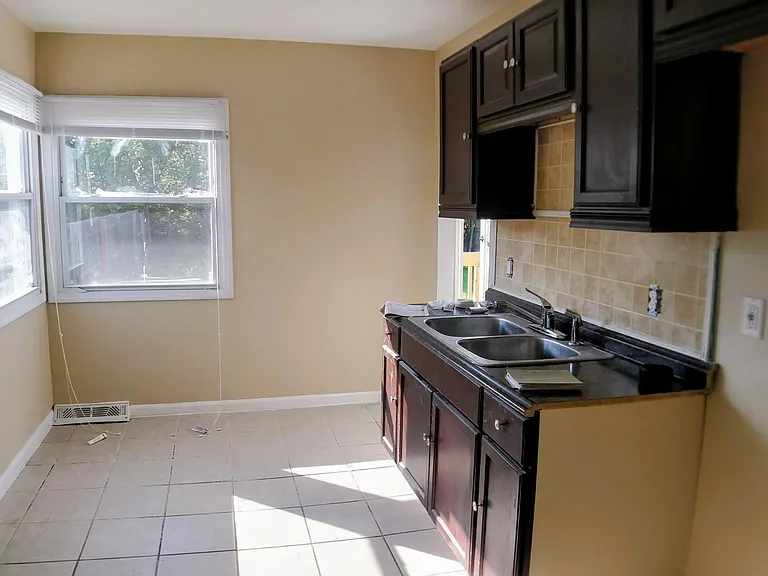 13164 Sherman Ave — Photo 5