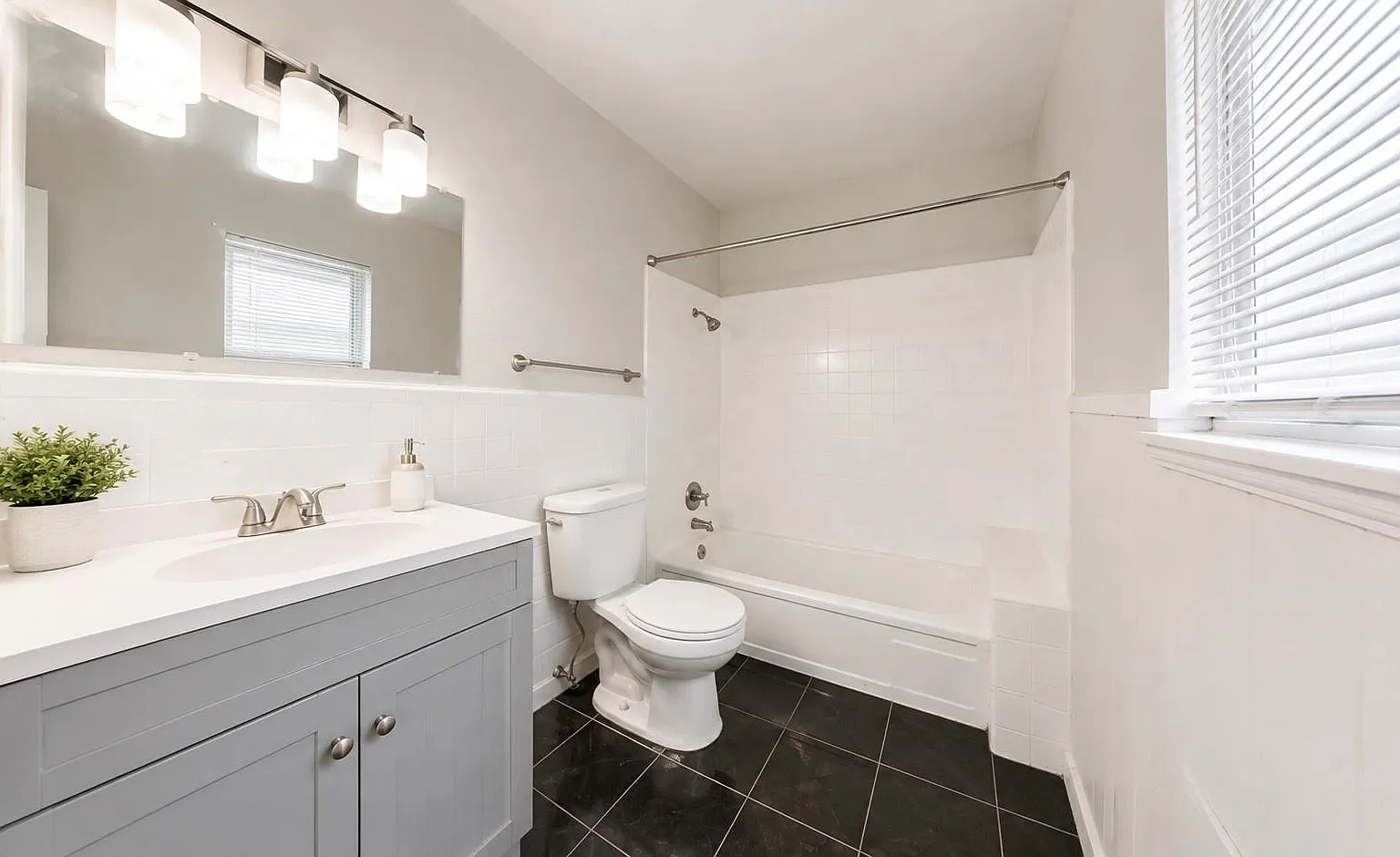 2 bed, 1566 sqft, $1,100 — Photo 3