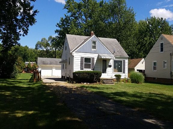 3rd image of 7659 Mapleway Dr