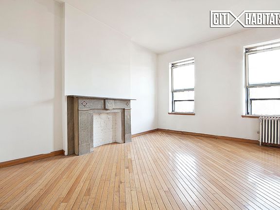 4th image of 253 E 10th St APT 17