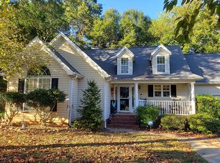 241 Oak Valley Dr, Simpsonville, SC 29681