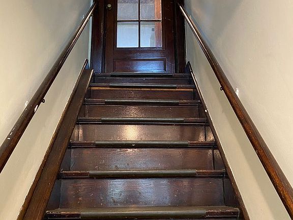 4th image of 144 Ohio Ave #B