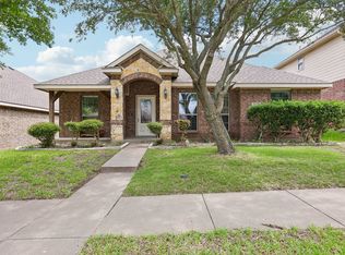 117 Brook Hollow Ln, Red Oak, TX 75154