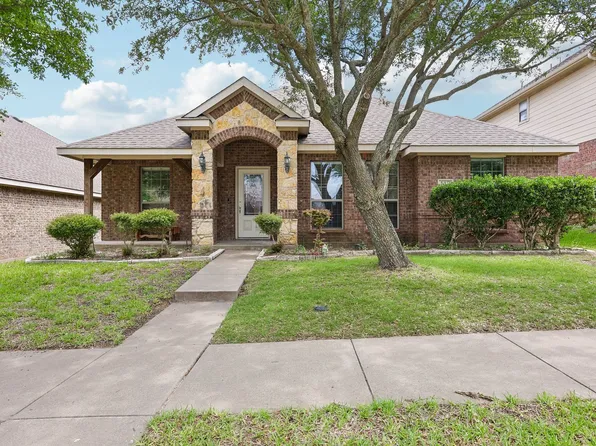 117 Brook Hollow Ln, Red Oak, TX 75154