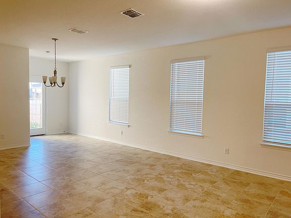 3rd image of 265 Blacktail Dr