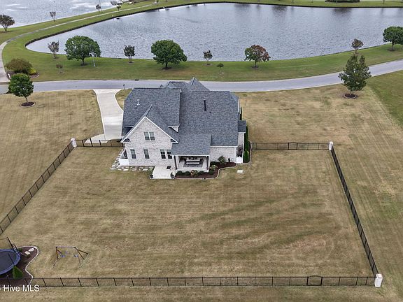 2nd image of 1357 Autumn Lakes Drive