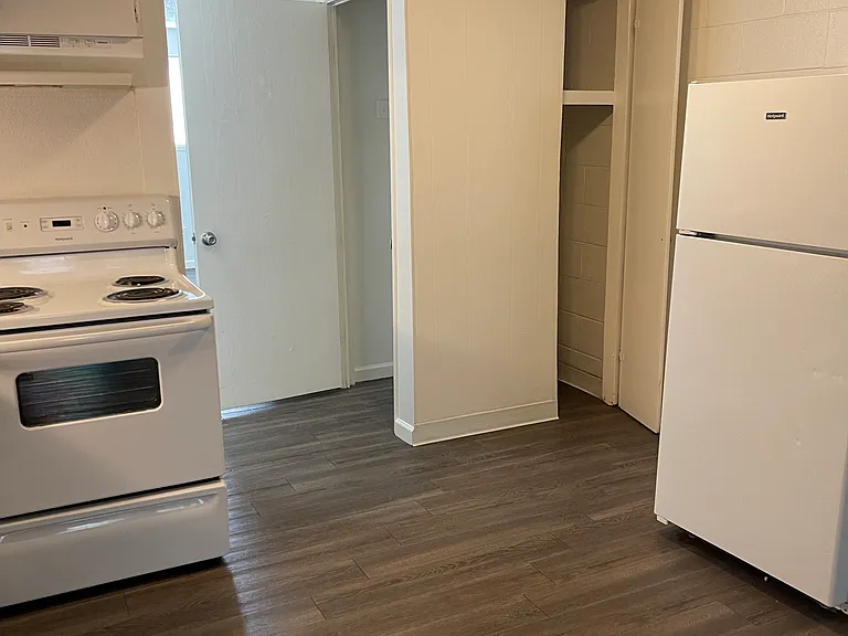 The Crossing Apartments — Photo 37