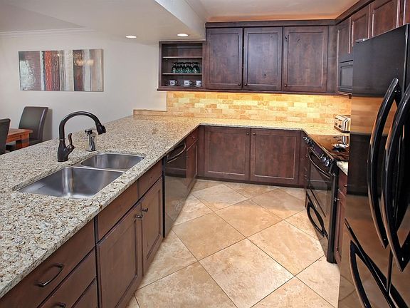 4th image of 292 E Meadow Dr #442