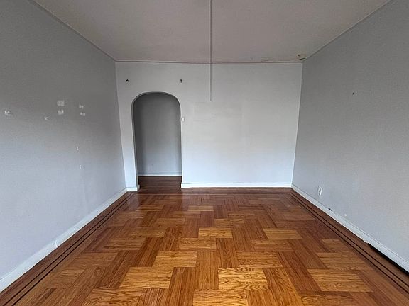 2nd image of 285 Hawthorne St APT 610
