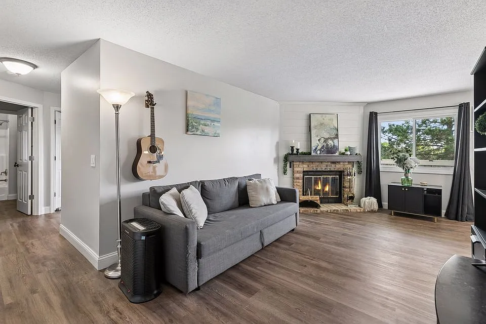 2 bed, 916 sqft, $1,400 — Photo 1