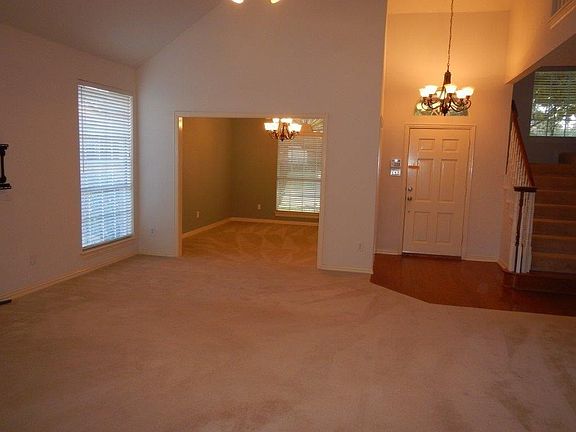 2nd image of 3901 Overlake Dr