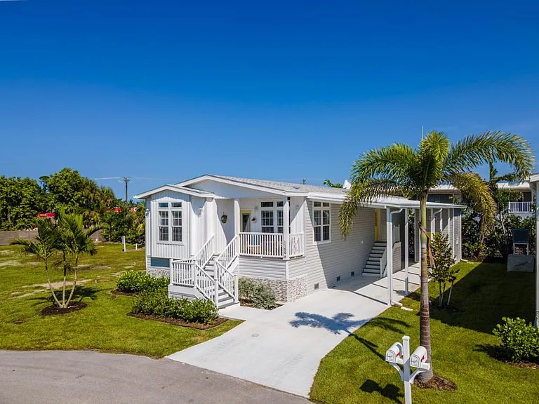 11596 Palm Dr — Photo 43