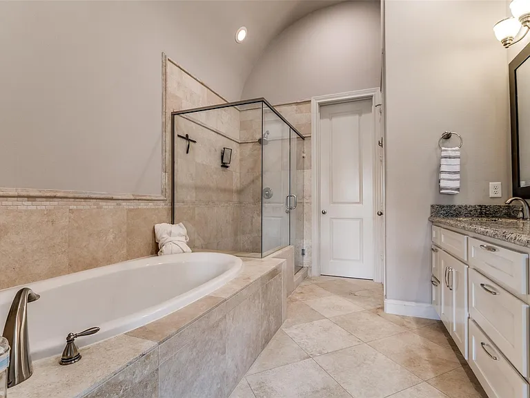 1709 Ashland St — Photo 38