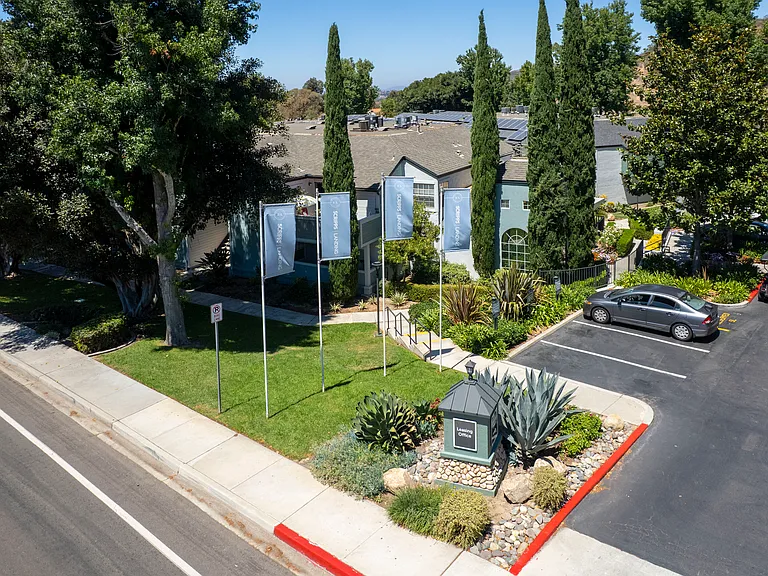 Scripps Landing Apartment Homes — Photo 32