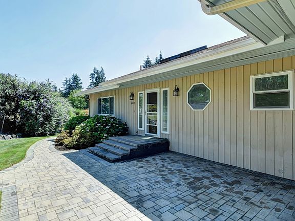 3rd image of 10821 78th Ave NE