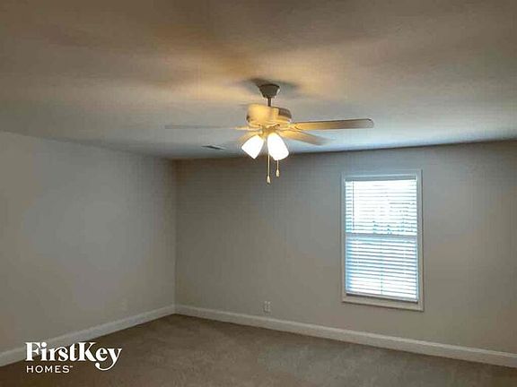 5th image of 1018 Creek Valley Way