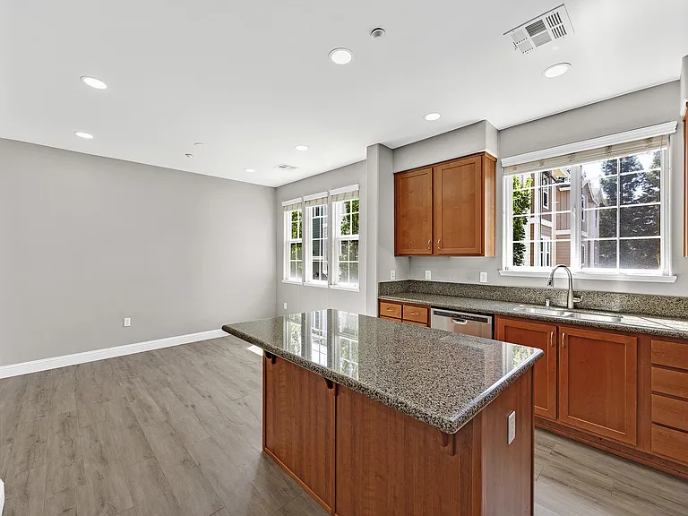 259 Birch Creek Dr — Photo 8