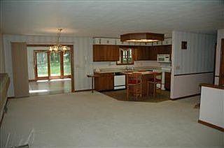 5th image of 305 Lake Vista Dr