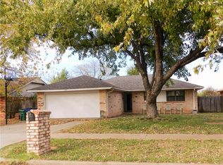 753 W Elder Dr, Mustang, OK 73064