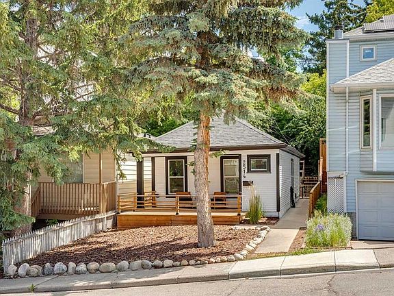 3rd image of 2514 W 16a St SW