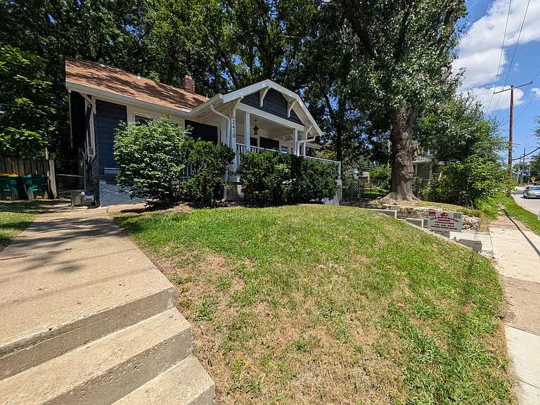 2410 W 42nd Ave — Photo 36