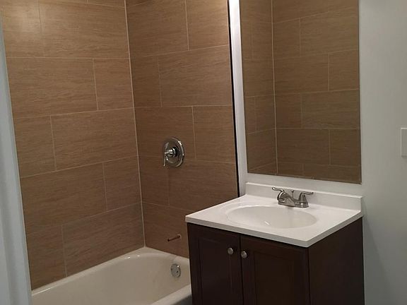 5th image of 3524 W Fullerton Ave