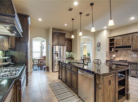 4th image of 5617 Suncrest Dr