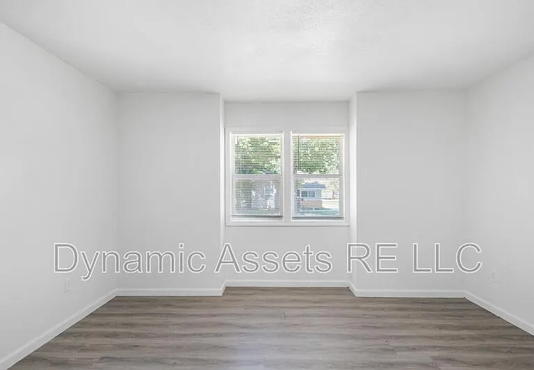 208 E Park St #A — Photo 13