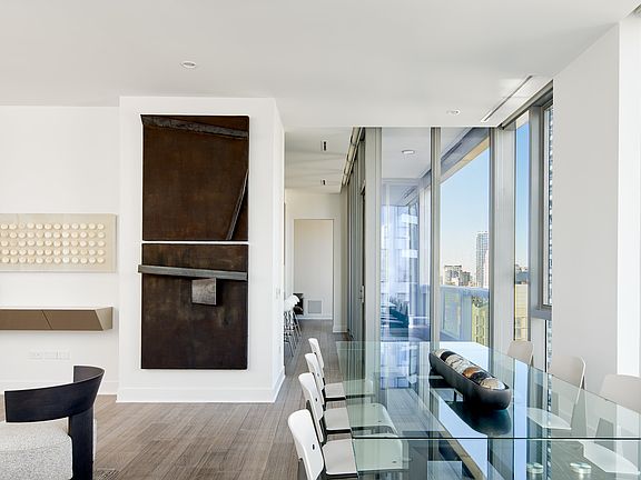 4th image of 403 N Wabash Ave #3c