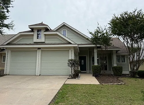 413 Hilltop Dr Photo 1