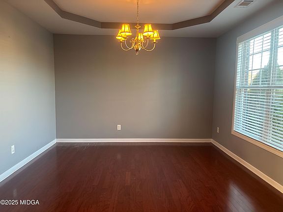 3rd image of 104 Chickasaw Ct