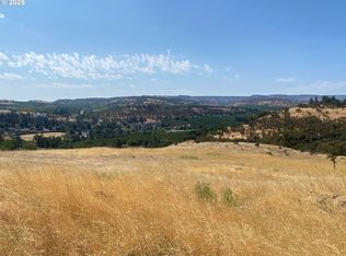 Sandstone Way W, The Dalles, OR 97058