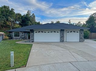 3897 Canterbury Dr, Redding, CA 96002