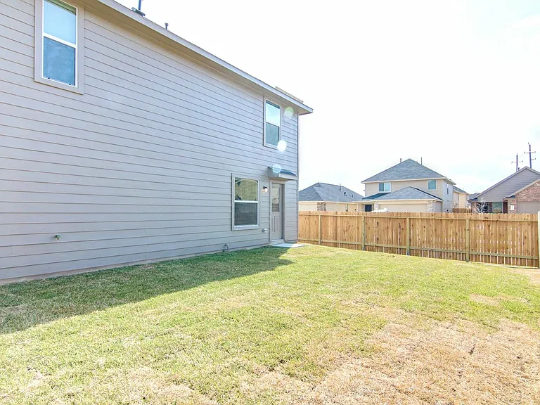 2403 Thorney Ct — Photo 5