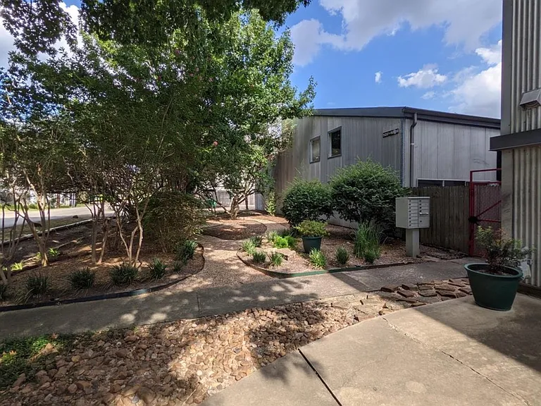 5235 Blossom St — Photo 30