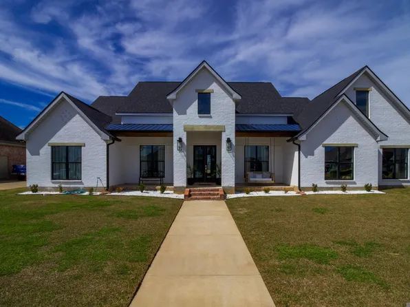 261 Links Dr, Alexandria, LA 71303