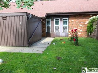 8 Susann Ct, Fredonia, NY 14063