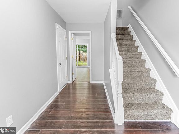 5th image of 180 Pony Cir