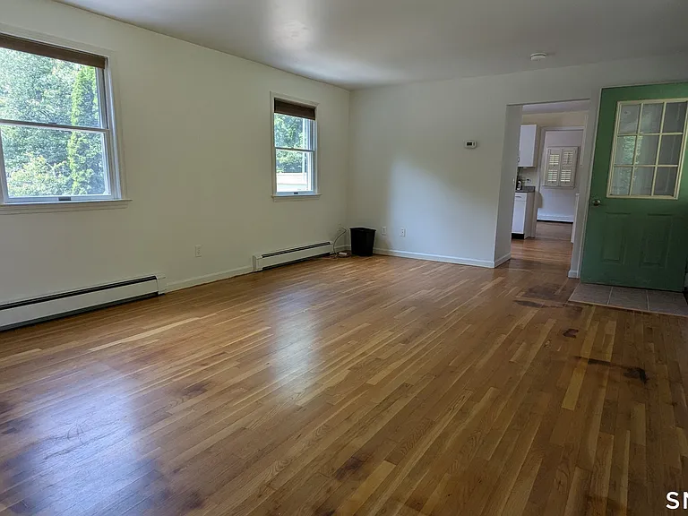 117 N Taylor Ave — Photo 3
