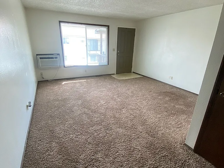 440 Josephine Drive - 29 — Photo 3