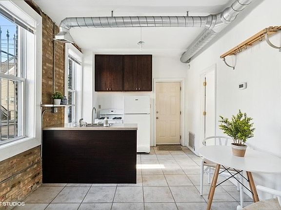 2nd image of 2119 N Stave St APT 1R